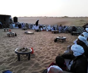 «لقمة لله».. وليمة رمضانية لبدو شمال سيناء (صور)