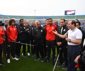 السيسي يلتقي «الفراعنة» قبل موقعة الجمعة.. ووعود خاصة تنتظر الجماهير