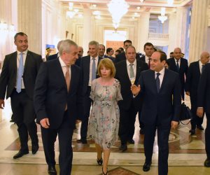 السيسي يبحث التعاون العسكري والأمني والتدريب مع رئيس أركان رومانيا