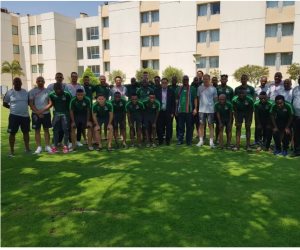وزير الرياضة الجنوب إفريقي يزور منتخب بلاده قبل ساعات من انطلاق مواجهة كوت ديفوار