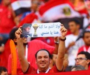صفعة على وجه الإرهابية.. هكذا احتفت جماهير مصر بالشهداء في ستاد القاهرة (صور)