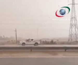 يحدث في الإمارات: أمطار غزيرة وبرد في عز الصيف