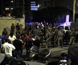 تطورات مفاجئة على حدود بيروت.. سقوط طائرتين إسرائيليتين والجيش اللبناني يعلق