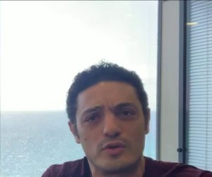 بالورقة والقلم.. فيديو يفند لعبة المقاول الهارب محمد علي ويفضح أكاذيب الإخوان