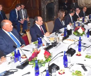 السيسى يشيد بالتطورات الإيجابية فى العلاقات الاقتصادية والتجارية بين مصر وأمريكا