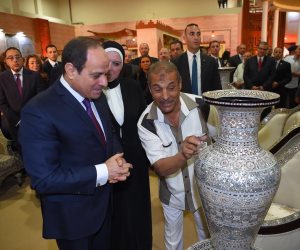 خلطة مصرية خاصة.. معرض "تراثنا" يجمع الفنانين التشكيليين والحرفيين وأصحاب المشروعات الصغيرة 