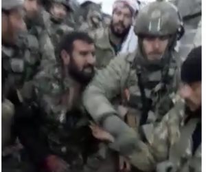صناعة أردوغانية.. النصرة الإرهابية تشارك قوات تركيا اعتقال مقاتل كردي بسوريا (فيديو)