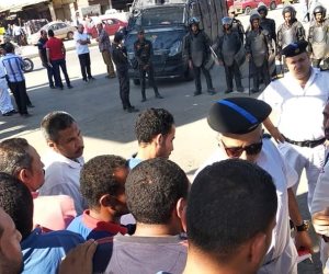 بعد دفعها الرواتب على أقساط.. عمال «يونيفرسال» يرفعون راية التوقف عن العمل (صور وفيديو)