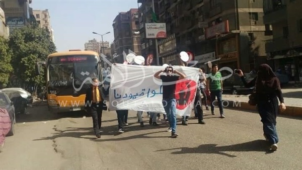 بالصورة.. مسيرة فى شارع «السودان» للتنديد بحبس النشطاء