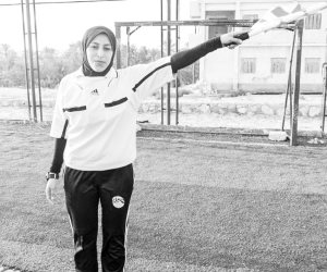 إسراء سالم أول حكم نسائي لكرة القدم في سيناء: أسرتي أول من شجعتنى وساندتني