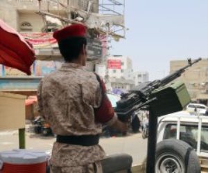 الجيش اليمني يؤكد التزامه بالهدنة.. ويتحدث عن انتهاكات حوثية