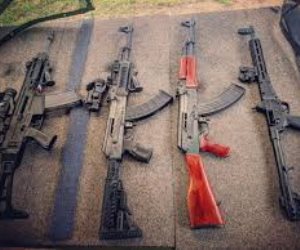 السودان: ضبط أسلحة الخلية الإرهابية.. ورائحة “قطرية” تفوح في التحقيقات