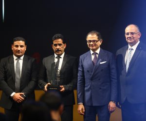 احتفالية bt100 تمنح جائزة لمجموعة مارسليا تسلمها شريف حليو