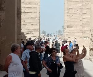 مصر آمنة.. السياح يتوافدون على الأقصر ولا إلغاء في الأنشطة السياحية