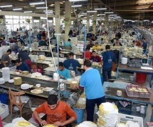 افضح مؤذ.. صاحب شركة بالإسكندرية يهدد عماله بقطع أرزاقهم بسبب حظر التجول