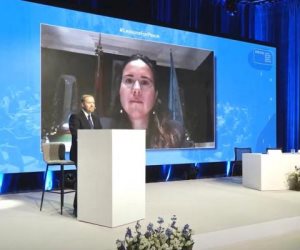 في ذكرى  نهاية الحرب العالمية الثانية.. رسائل إماراتية لمواجهة التحديات الدولية