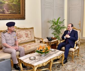الرئيس السيسى يستقبل القائد العام للقوات المسلحة وزير الدفاع والإنتاج الحربى