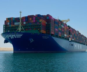 عبور ثاني أكبر سفينة حاويات في العالم قناة السويس الجديدة (صور)