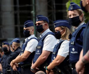 الشرطة تتظاهر ضد الشعب في بلجيكا (صور)