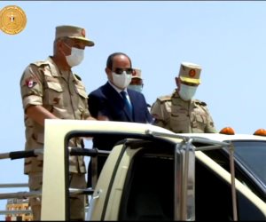 الرئيس السيسى يتفقد اصطفاف القوات فى المنطقة الغربية العسكرية