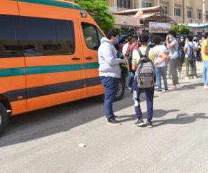 بعد الاشتباه في إصابتها بكورونا.. نقل طالبة من لجنة الامتحان بالشرقية إلى المستشفى