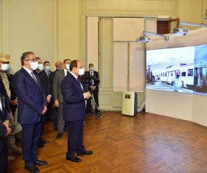 الرئيس السيسي يتفقد قصر البارون بعد افتتاحه ويستمع لشرح حول إعادة ترميمه