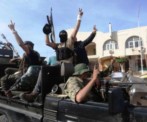 17 ألف مرتزق في غرب ليبيا يدعمون حكومة الوفاق.. المرصد السوري يكشف الجنسيات