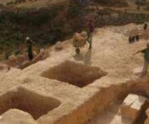 6 اكتشافات أثرية جديدة تبوح بتاريخ الأجداد. منها جدار حمى مصر من فيضان النيل