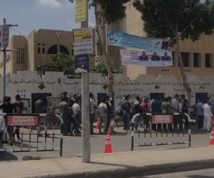 كمامات وإقبال ووزراء.. 5 مشاهد من الساعات الأولى لانتخابات مجلس الشيوخ (صور)