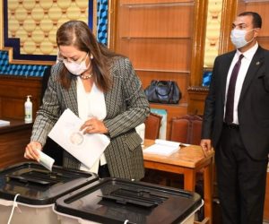 وزيرة التخطيط والتنمية الاقتصادية تدلى بصوتها في انتخابات مجلس الشيوخ في أولى ساعات التصويت 