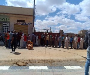 طوابير على لجان الانتخابات بمدينة الشيخ زويد في شمال سيناء.. صور