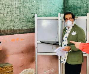 فاروق حسني يدلي بصوته فى انتخابات الشيوخ: المشاركة واجب وطني (صور)