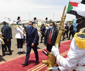 سفير مصر بالسودان:ربط كهربائى بين البلدين يصل 300 ميجا وات بداية العام المقبل