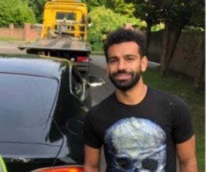 الشرطة تنقذ محمد صلاح بعد تعرض سيارته لحادث في مدينة ليفربول