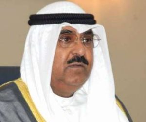 ولى عهد الكويت الشيخ مشعل الأحمد يؤدى اليمين الدستورية أمام أمير البلاد