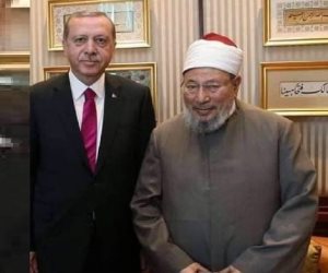 ديكتاتور تركيا يلتقي دجال الإخوان في قطر.. لماذا زار أردوغان يوسف القرضاوي؟