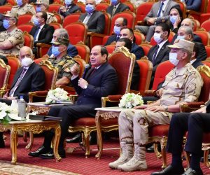 الرئيس السيسي يشهد فيلما تسجيليا بعنوان "مصر.. الماضى والمستقبل"