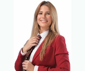 إيناس كامل مدربة يوجا فى "جنون العشق" وإعلامية بـ"القاهرة كابول"