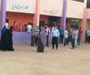 انتخابات مجلس النواب 2020.. بالصور: زحام للناخبين على لجان التصويت بمنشأة القناطر