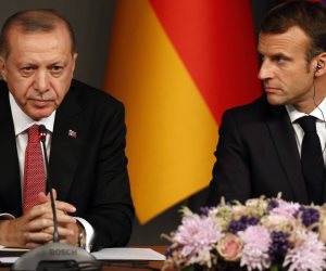 مستشار القائد البحري لحلف الناتو يعدد جرائم أردوغان