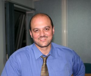 يرأسها القيادي الإخواني أنس التكريتي.. «مؤسسة قرطبة» تبث سمومها في المؤسسات التعليمية البريطانية