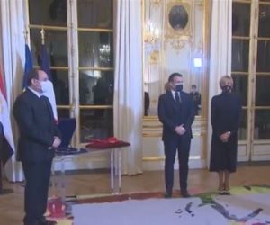 منح الرئيس السيسى أرفع وسام فى فرنسا
