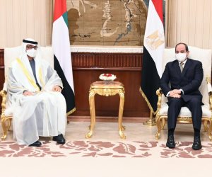 الرئيس السيسي في لقاء ولي عهد أبو ظبي يؤكد رفض مصر أية ممارسات تسعى إلى زعزعة استقرار الخليج