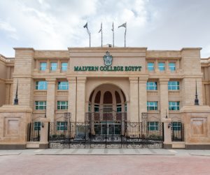 "Malvern college  Egypt" تحتفل بالعام الميلادى الجديد بأضواء مبهرة وتصدر البهجة للمصريين (فيديو)