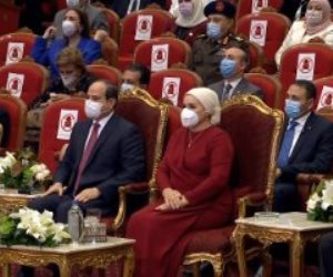 الرئيس السيسي يشاهد فيلما تسجيليا "نساء التضامن" باحتفالية تكريم المرأة