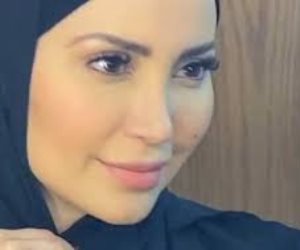 المداح يفرض الحجاب علي نسرين طافش "صور"