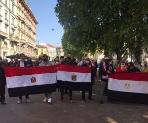 وقفة حاشدة للمصريين في ميلانو: نؤيد موقف مصر تجاه سد النهضة ونطالب البرلمان الأوروبي وإيطاليا بدعم التوصل لاتفاق ملزم (صور)