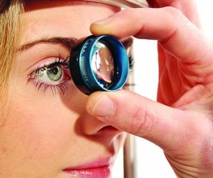 منها انطماس الرؤية.. أهم أعراض انفصال الشبكية في العين