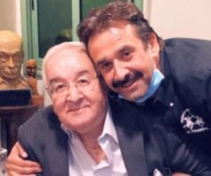 كريم عبد العزيز يعلن تعافى والده من الإصابة بكورونا وخروجه من المستشفى