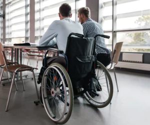 5 مميزات لقانون ذوي الإعاقة.. أبرزها فرص عمل متكافئة وساعة يوميًا مدفوعة الأجر